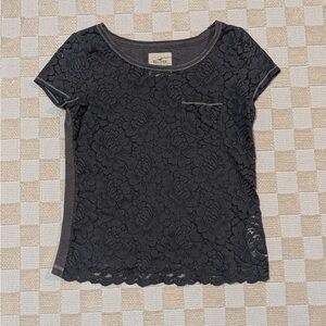 Hollister Y2K Gray Floral Lace Front Casual T-Shirt Size Small